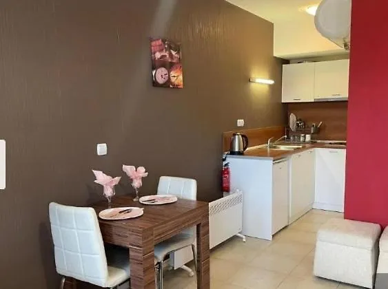Crystal Apartment Bansko Bunzareto 0*,